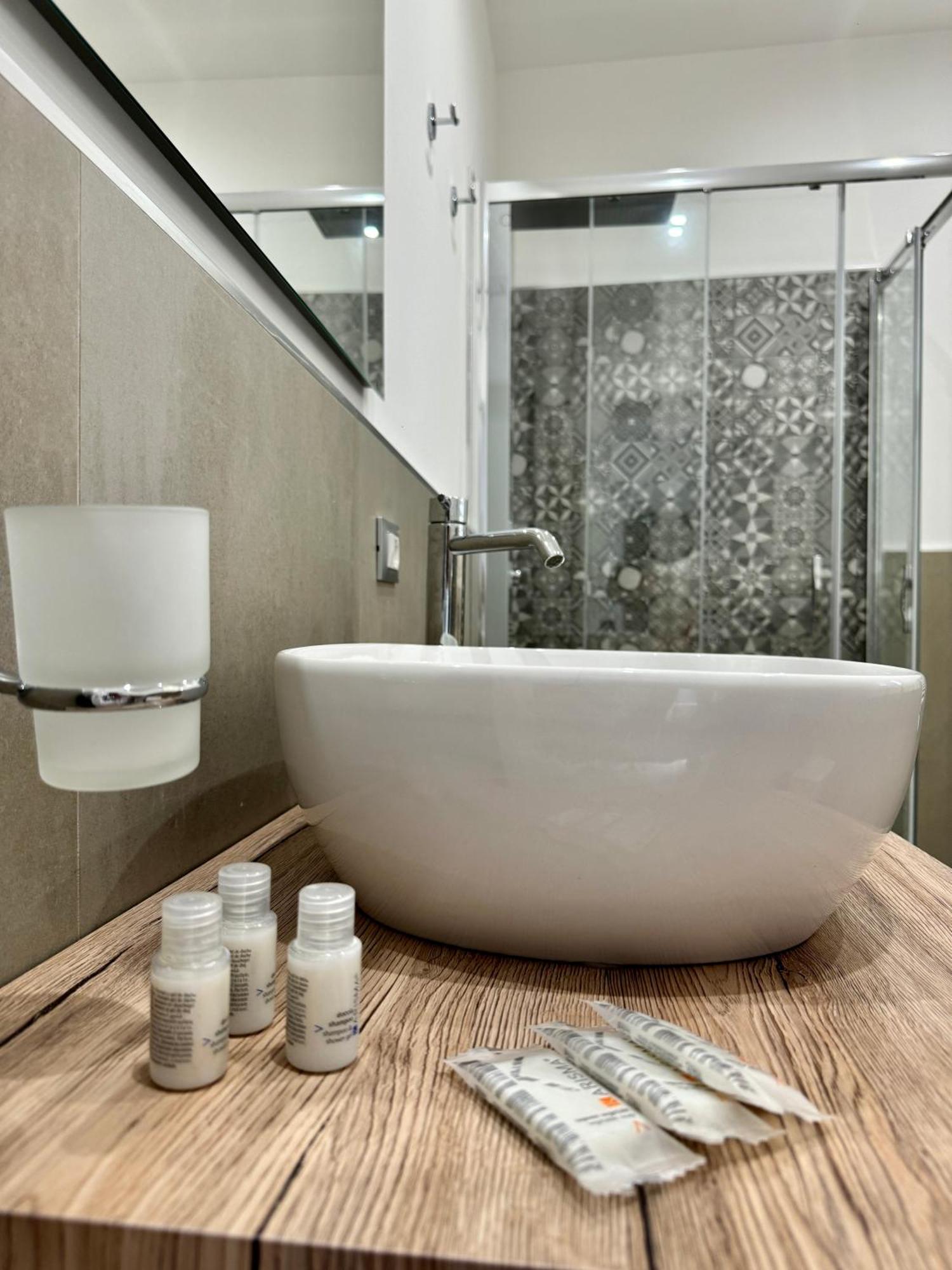 Terrasini Center Apartments Экстерьер фото